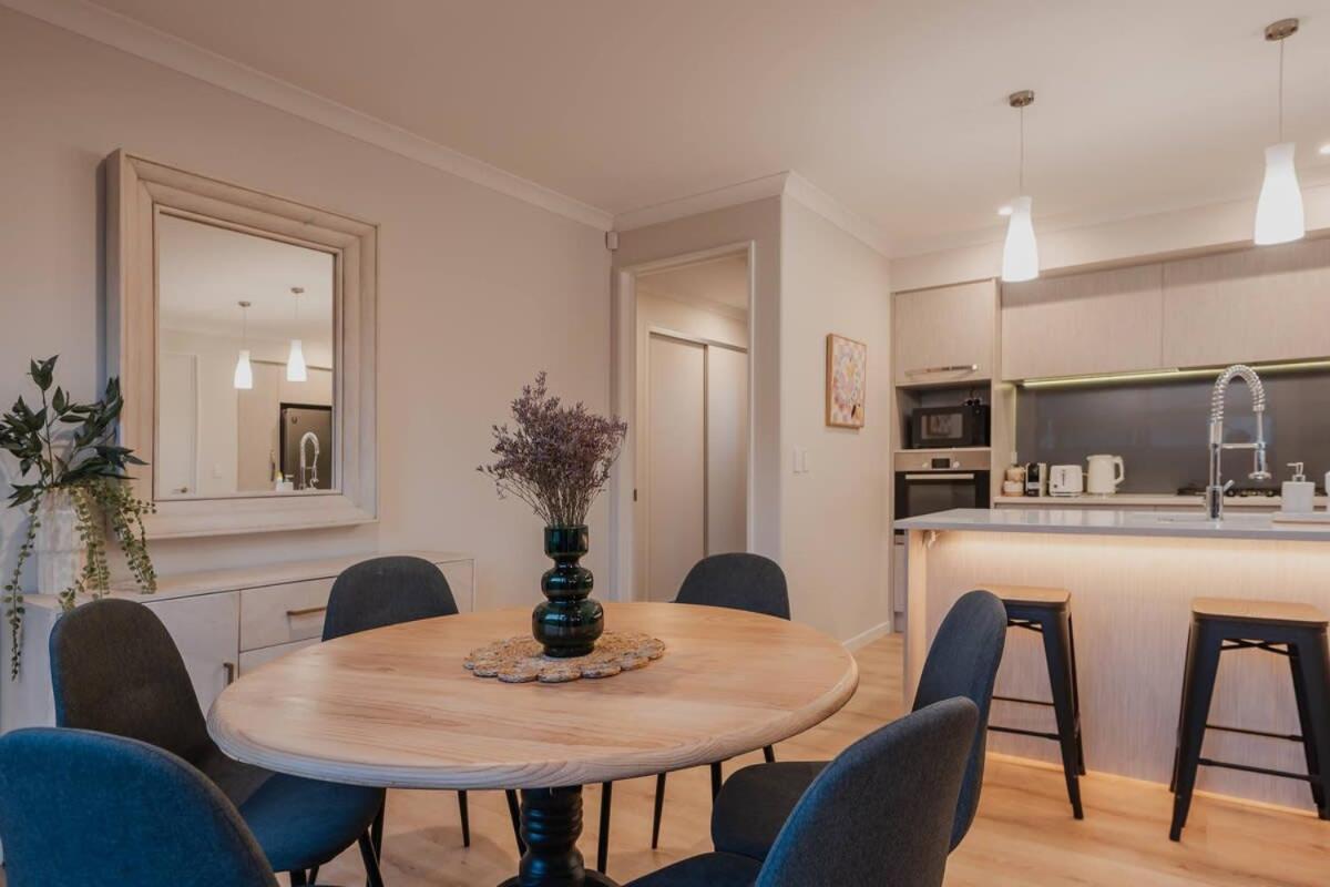 Elegant 3Br Home On Mustang Avenue クライストチャーチ エクステリア 写真
