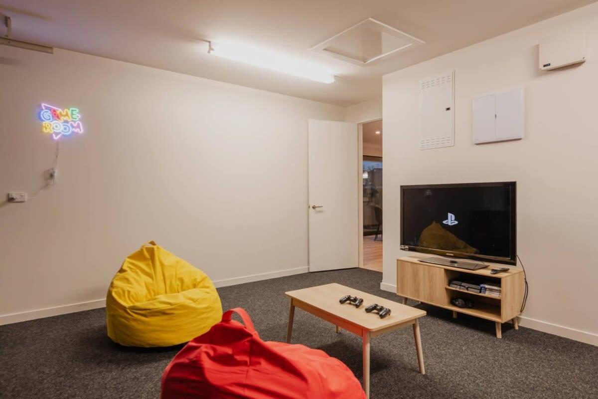 Elegant 3Br Home On Mustang Avenue クライストチャーチ エクステリア 写真